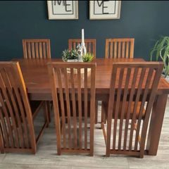 Solid table