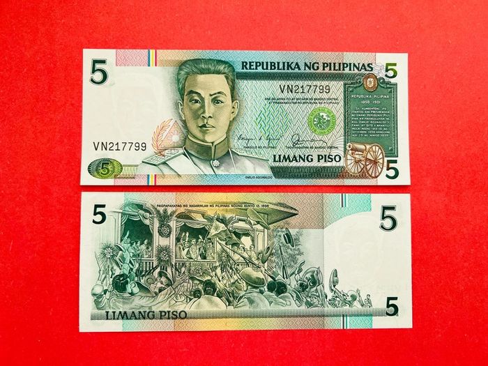 Philippines. 5 Piso. (1985 - 1990 ) Pick 168b ( Uncirculated )
