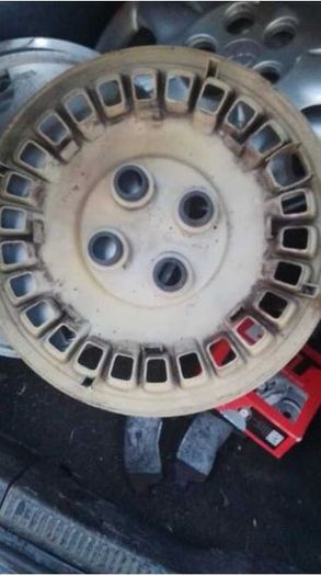 4 x Genuine Honda Accord  14 Inch Bolt on Hubcaps Wheel Trims Covers