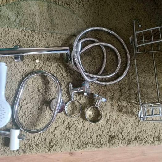 bathroom accessories