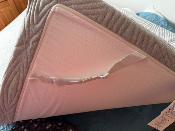 Mattress small double with washable cover