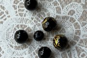 Beads black assorted