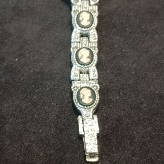 watch LAVONI womens made in Japan