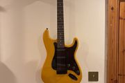 GROOVE Strat copy really unusual colour . Nice . Made ( assembled ? in Canada