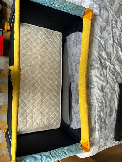 Hauck Travel cot