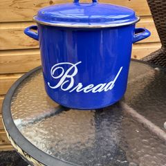 Vintage bread bin