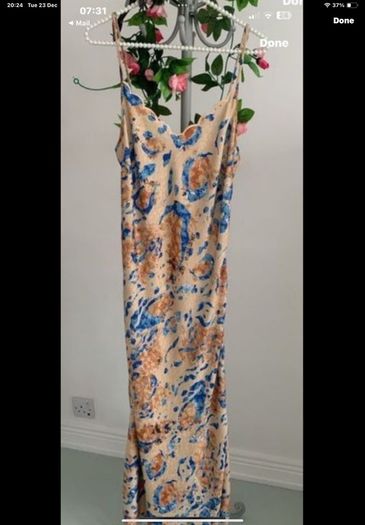dress slip dress bias cut with scallop neckline size 10:beige patterned