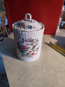 Aynsley Biscuit Barrel Pembroke Design IN Perfect condition.