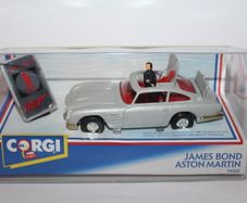 Corgi James Bond 007 - Aston Martin DB5 - Goldfinger Sean Connery - 1991