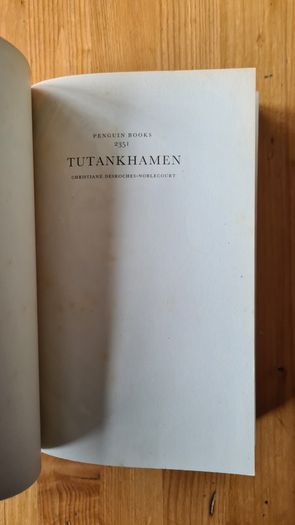 Tutankhamen. Penguin Book. VINTAGE FIRST EDITION 1965. Paperback In Good Condition.