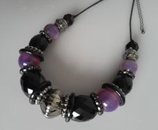 Necklace. - Purple - Black - Silver