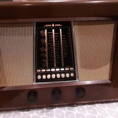 Antique Bush Radio