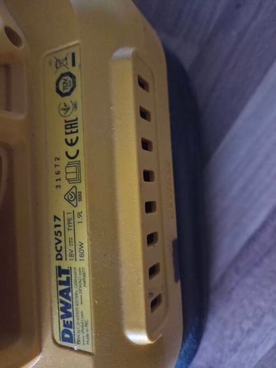 Dewalt Vacuum DCV517