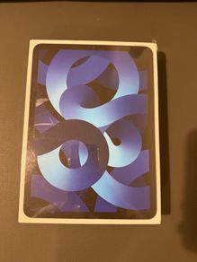 iPad Air (5th Generation)WiFi 64GB Brand New Sealed 1 year Apple Warranty RECEIPT