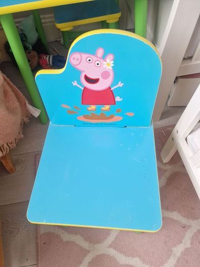 Peppa Pig wooden table & Chairs
