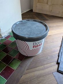 Parquet floor adhesive