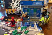 Lego ATM Heist Battle 76082