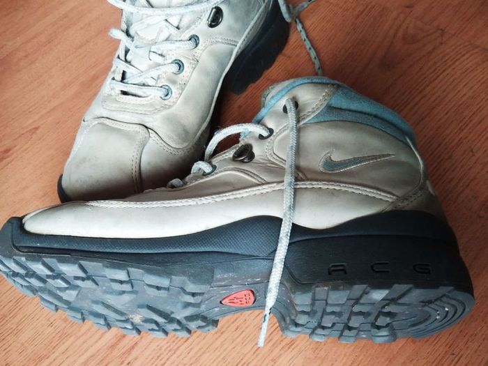 Nike ACG Hiking Shoe Size UK 4.5/EUR 37.5