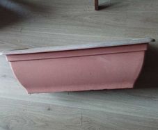 Plastic plant pot