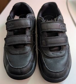Clarkes boys shoes UK 10