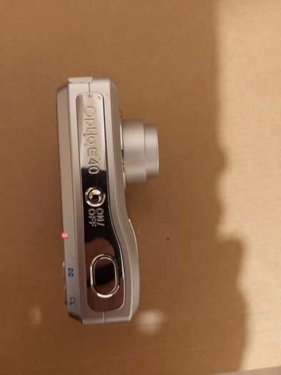 Pentax Optio E40, 8.1 megapixels, Takes 2 AA Batteries, working great and in excellent cosmetic condition