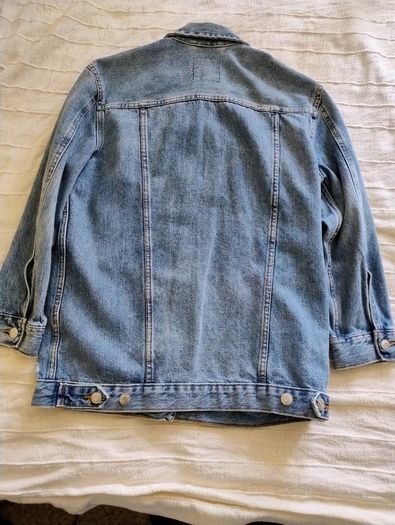 Unisex denim cotton distressed jacket in very good condition see last three photos for exact measurements FREE STANDARD POSTAGE INCLUDED
