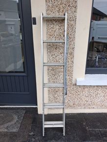 Two piece extendable ladder