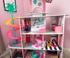 L.O.L. Surprise! O.M.G. House of Surprises