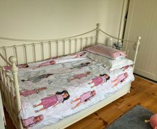 laura ashley trundle bed