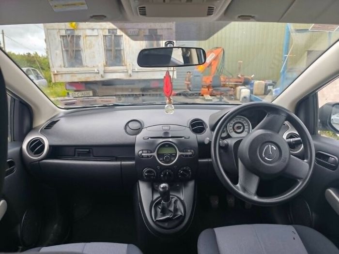 Mazda Mazda2 2009
