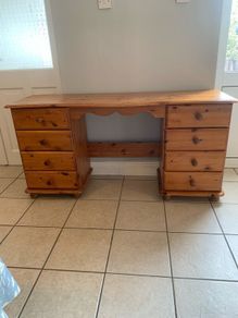 Vanity table and chest of drawers