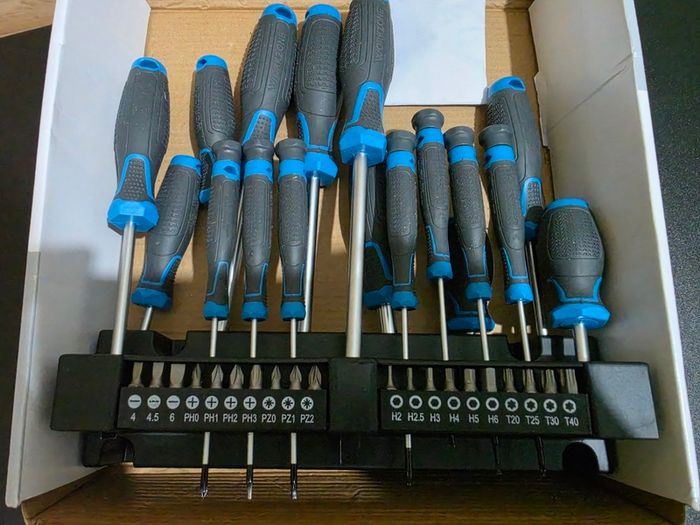 WORKZONE 37 Piece Screwdriver & Bit Set New