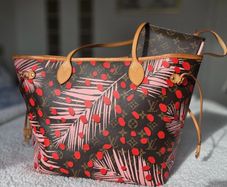 Louis Vuitton MM Neverfull