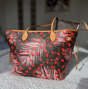 Louis Vuitton MM Neverfull