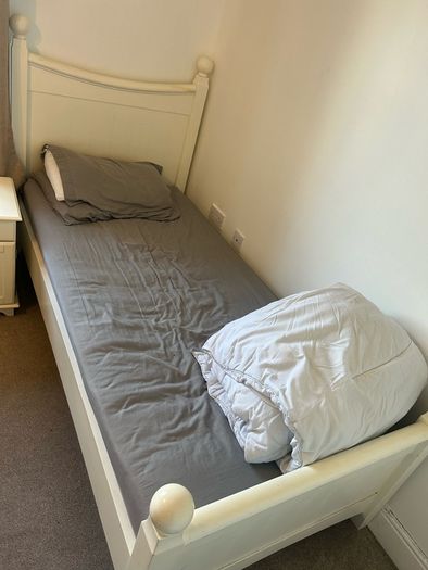 Single bed with mattress