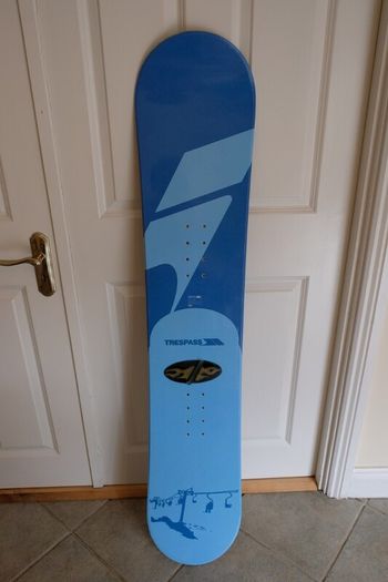 Snowboard, bindings and helmet