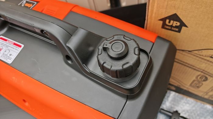 New 2.3KW Inverter Generator with wheels and Retractable handle