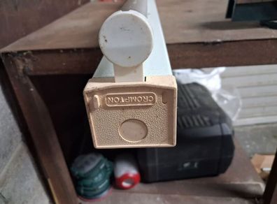 Crompton 5ft Light Fitting