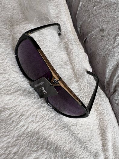 sunglass