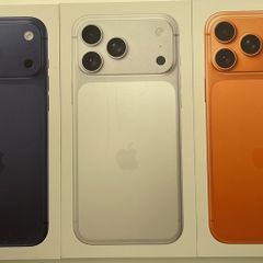 iphone 17 Pro Max 256GB (BLUE /ORANGE/SILVER COLOUR )IRISH STOCK/EU Unlocked Brand New Sealed 1 year Apple Warranty Free Phone Cover and Screen Protector RECEIPT