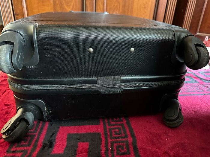 Luggage suitcase medium