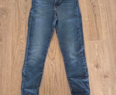 Levi's womens jeans 310 shaping (28W, 30L)