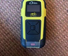 YB3 handheld tracker