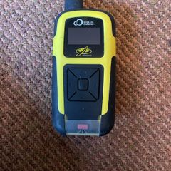 YB3 handheld tracker