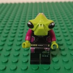 Lego Alien pilot minifigure