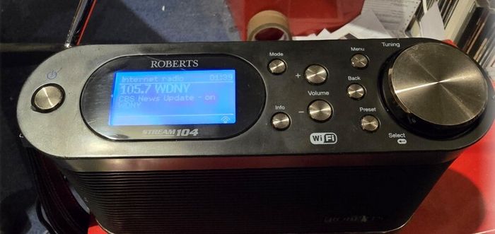 Roberts Stream 104 Internet FM Radio with alarm functionality. Mains adapter.