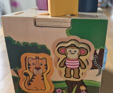 Wooden shapes and animals jigsaw cube