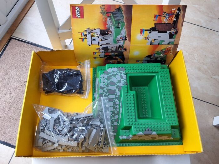 LEGO Castle King's Mountain Fortress 6081