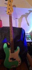 Squier precision bass