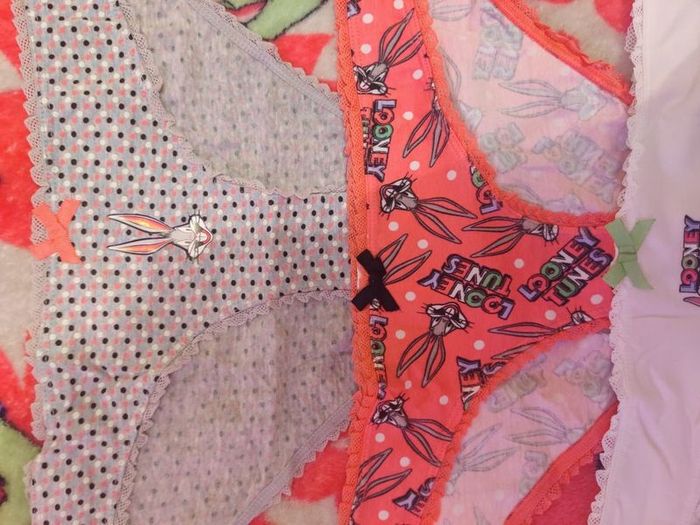BNWT 3 Looney Tunes 3 Brazilian Briefs  size UK18/20 EU46/48 Free post